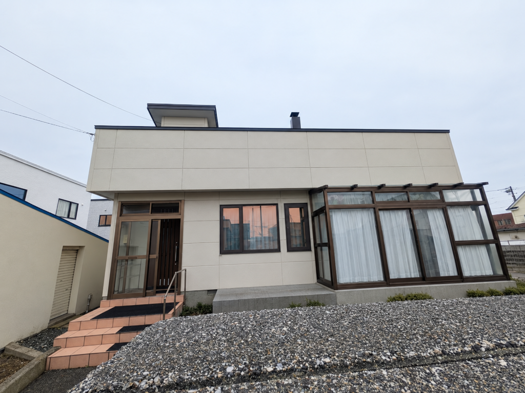 石狩市 戸建 屋根塗装・外壁塗装｜ルッソペイムF・グランセラベスト2液ファイン無機